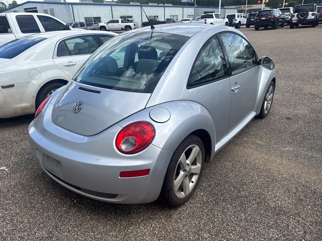 Used 2007 Volkswagen New Beetle Hatchback