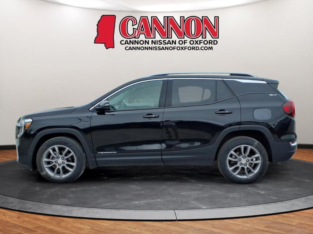 Used 2024 GMC Terrain SLT SUV