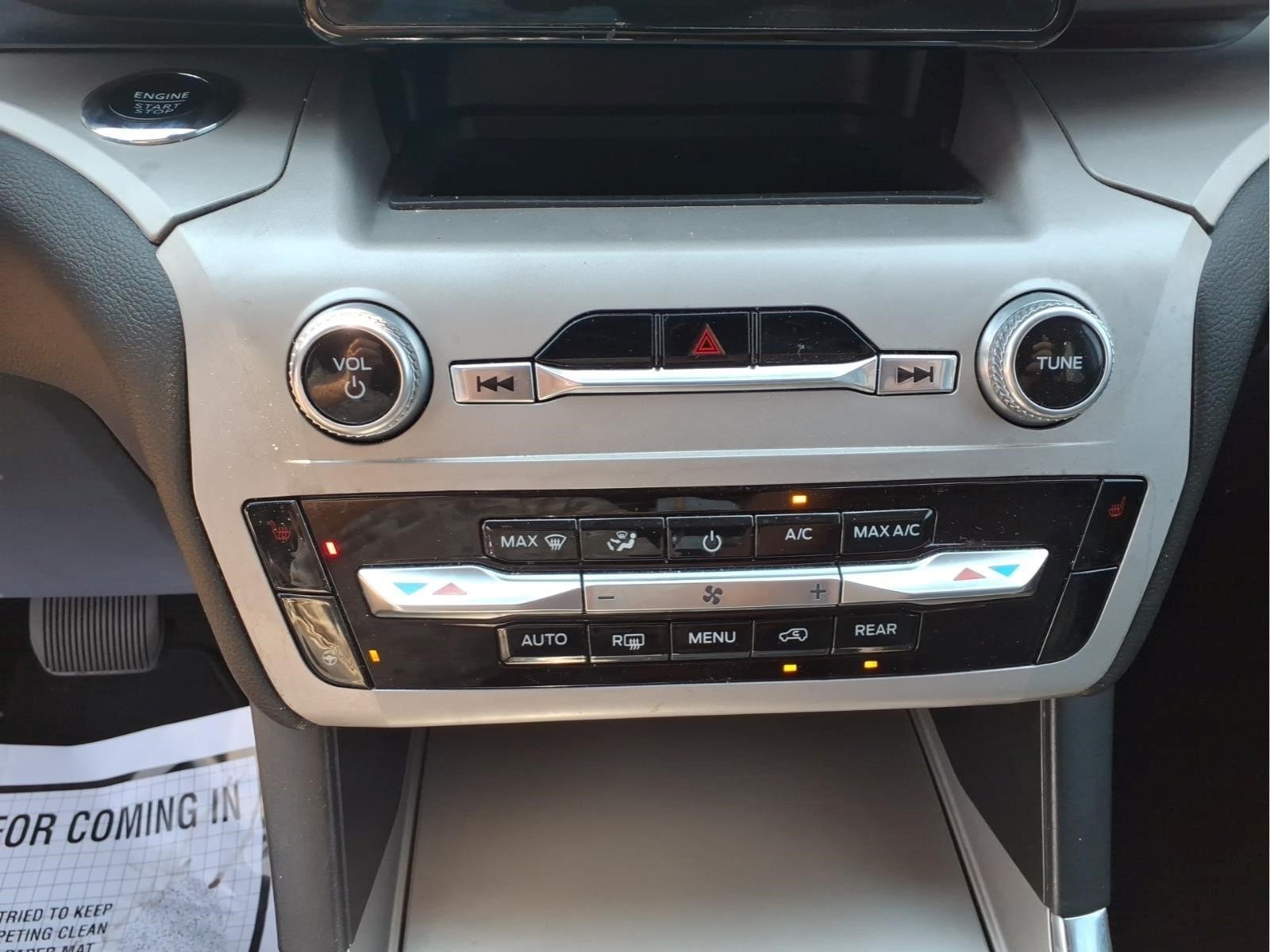 2023 Ford Explorer XLT - Photo 21