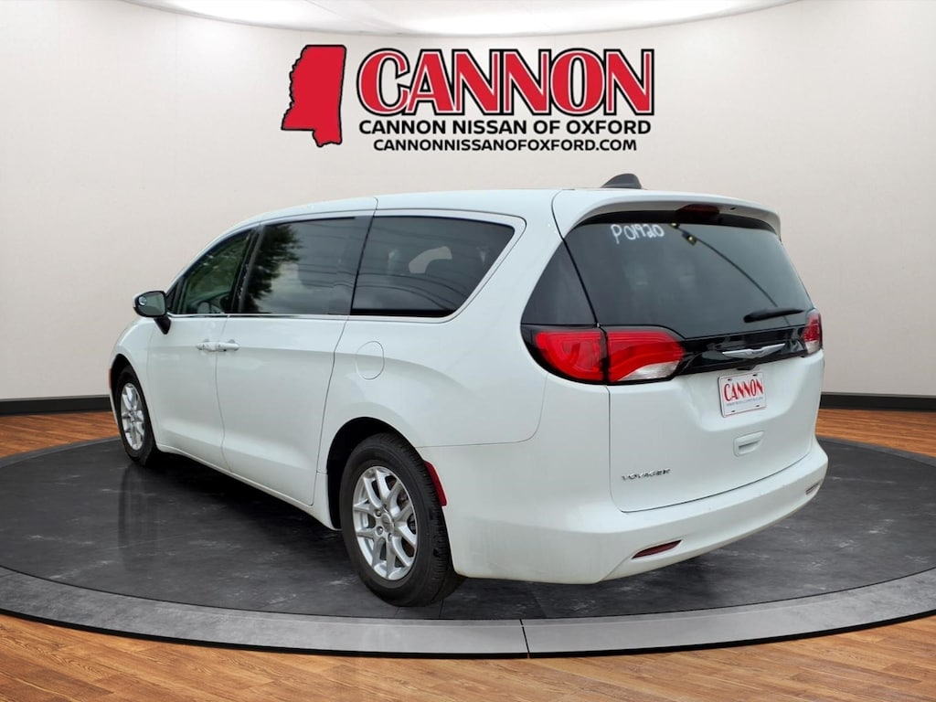 Used 2022 Chrysler Voyager LX Van Passenger Van