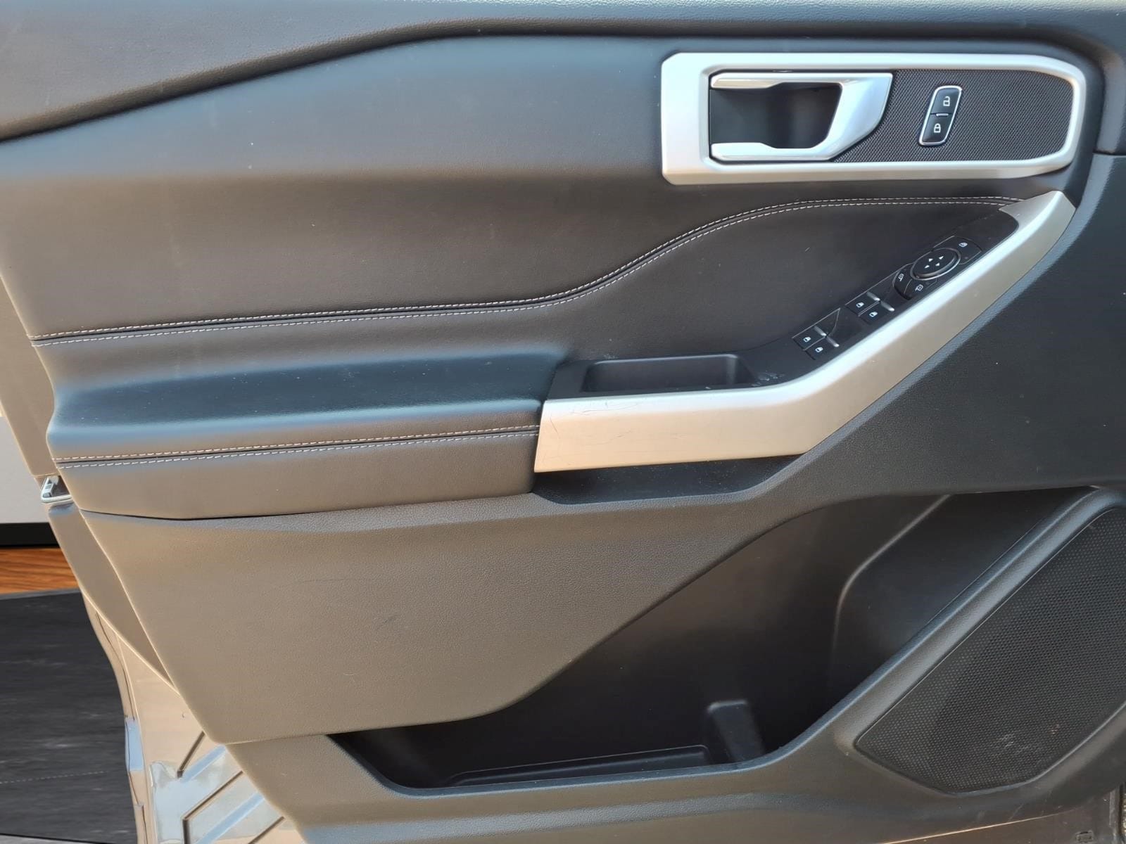 2023 Ford Explorer XLT - Photo 14