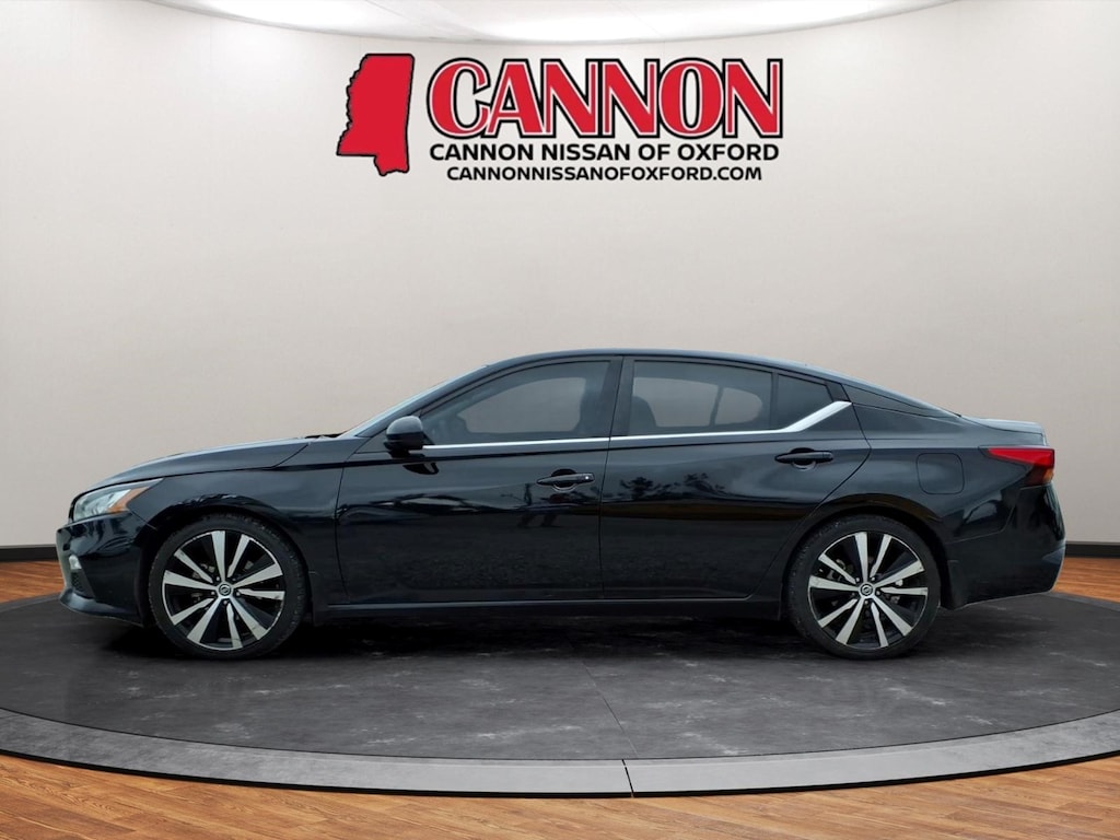 Used 2022 Nissan Altima 2.5 SR Sedan
