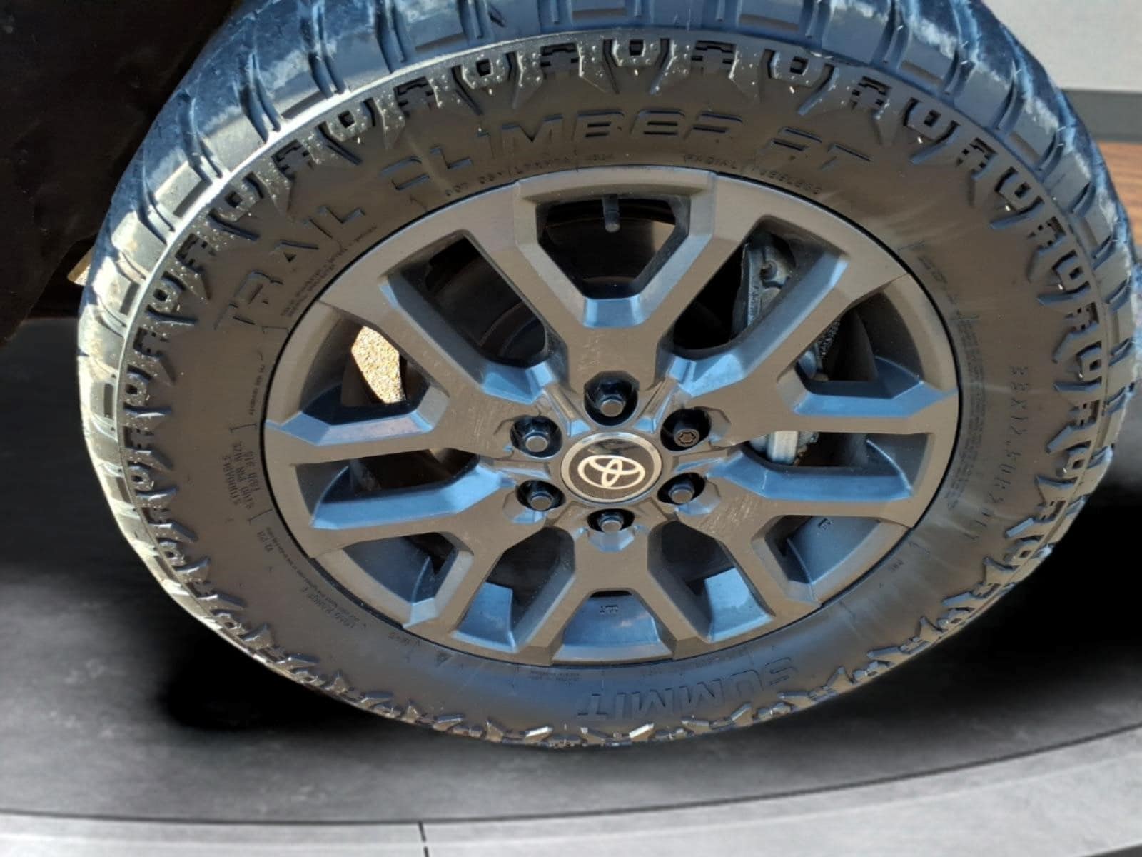 2025 Toyota Tundra Platinum - Photo 9