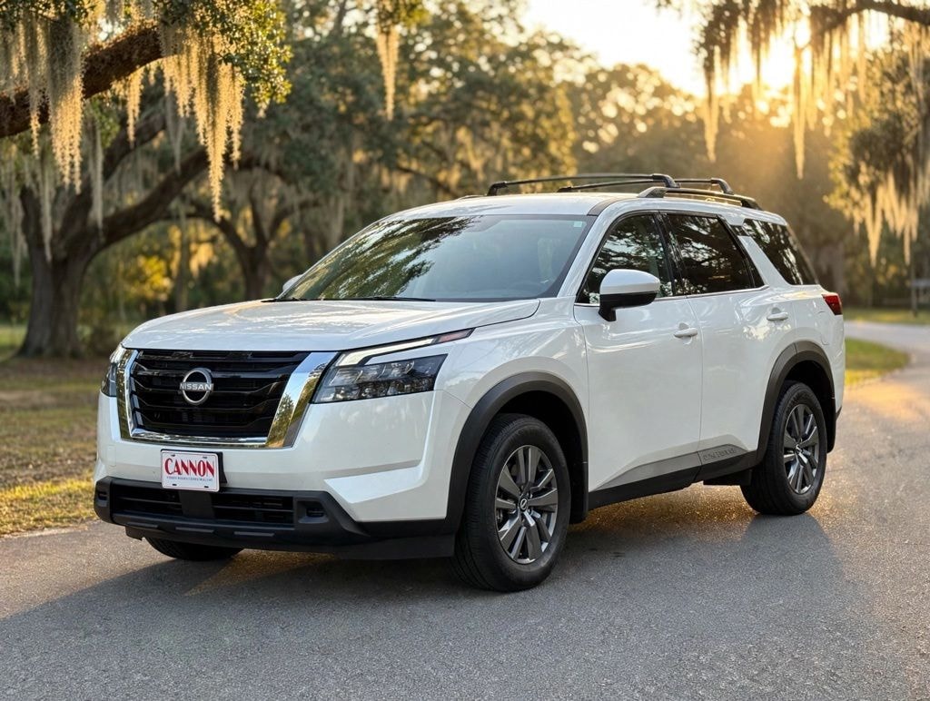 Used 2025 Nissan Pathfinder SV SUV