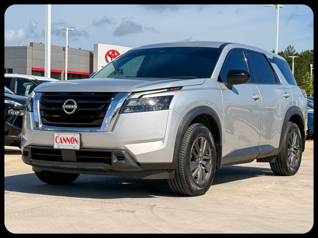 Used 2024 Nissan Pathfinder S SUV