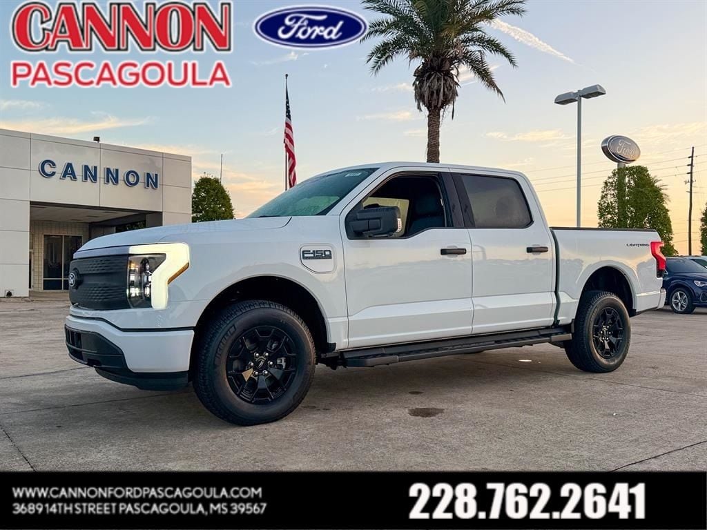 New 2025 Ford F-150 Lightning XLT Truck SuperCrew Cab