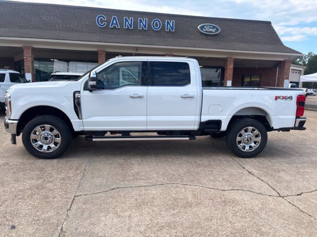 New 2027 Ford F-250SD Lariat Truck