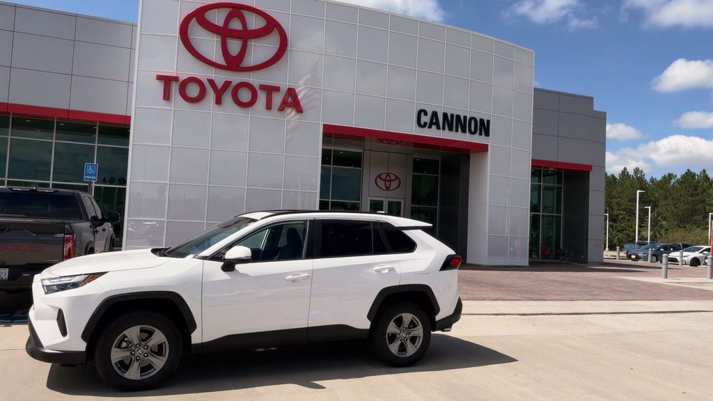Used 2025 Toyota RAV4 XLE SUV