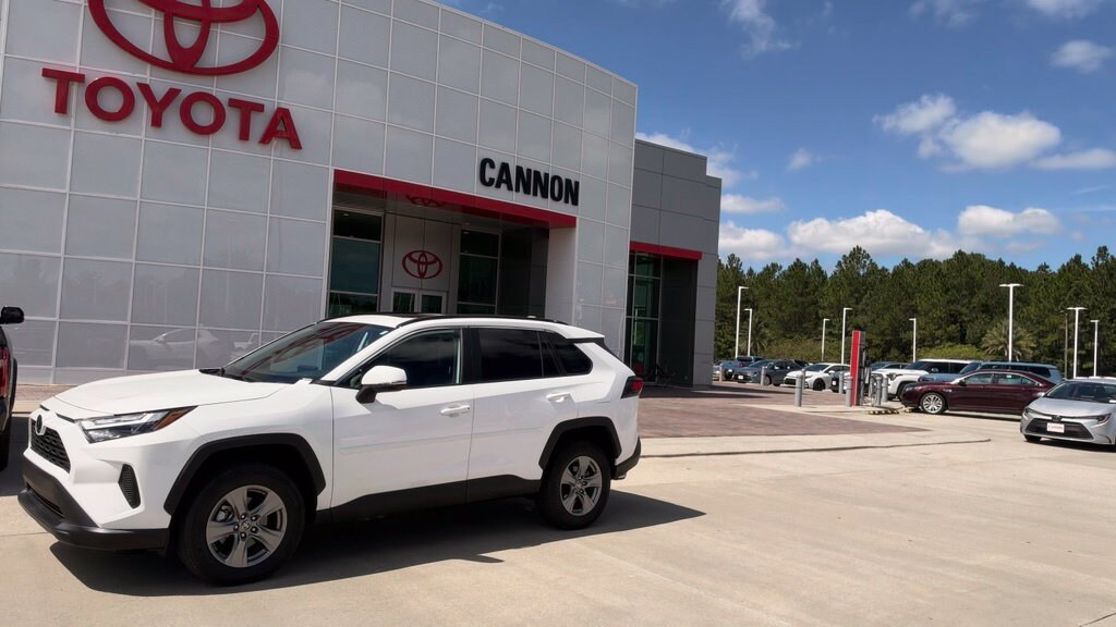 Used 2025 Toyota RAV4 XLE SUV