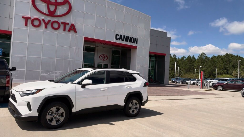 Used 2025 Toyota RAV4 XLE SUV