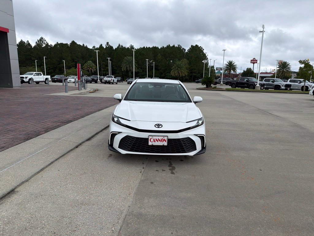 Used 2025 Toyota Camry SE Sedan