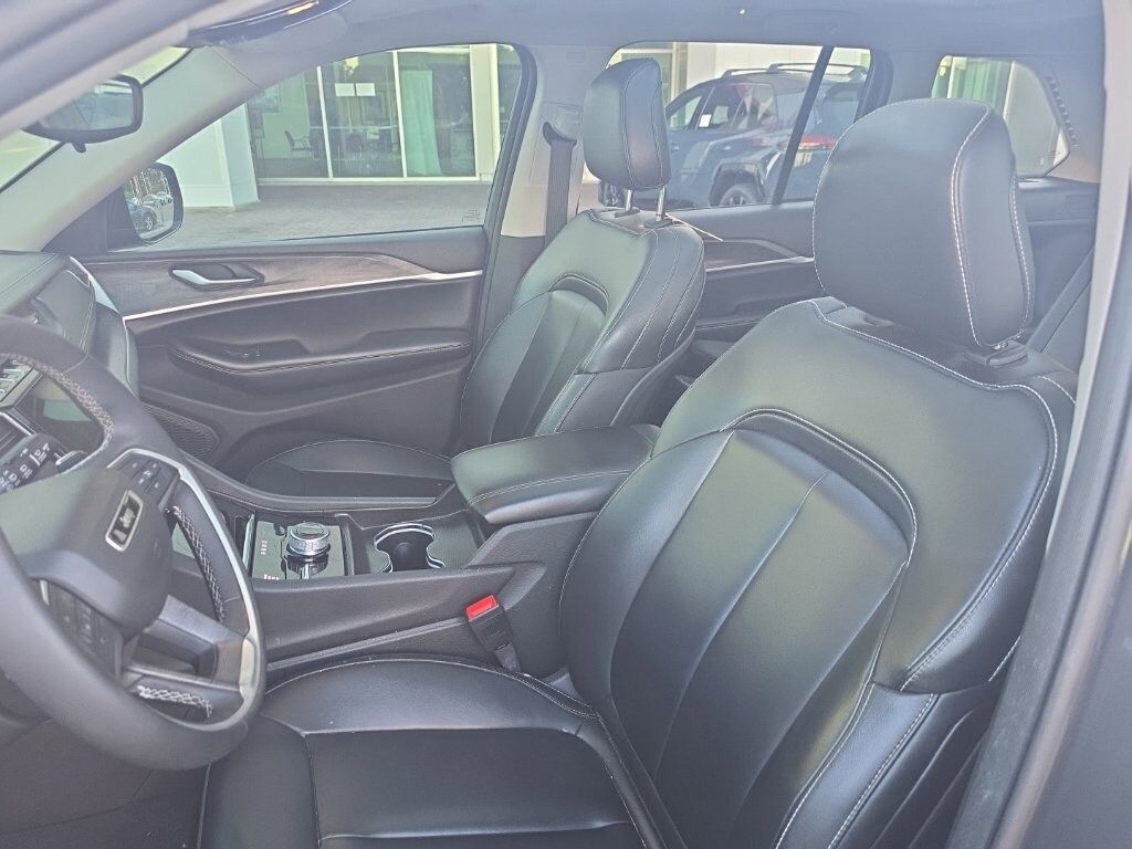 Used 2024 Jeep Grand Cherokee Limited SUV