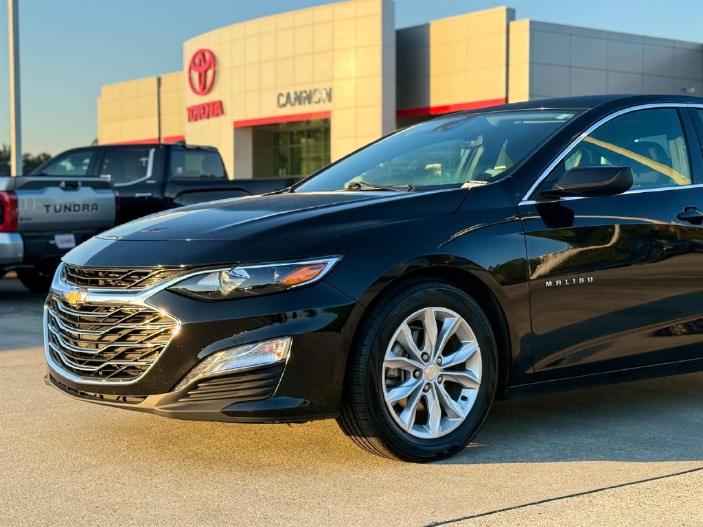 Used 2025 Chevrolet Malibu LT Sedan