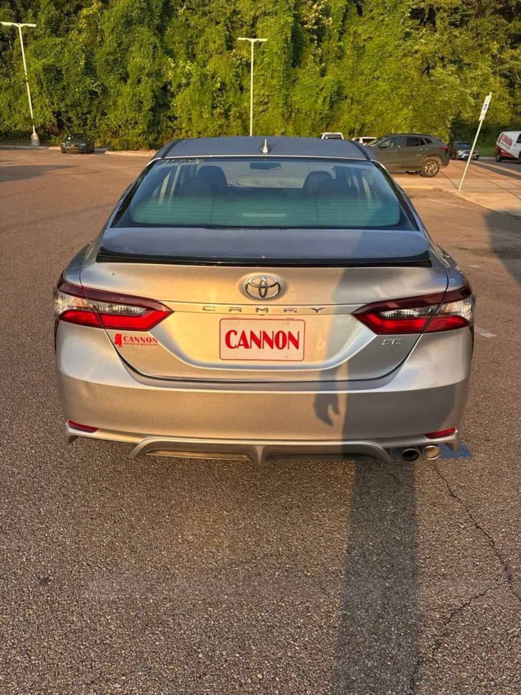 Used 2023 Toyota Camry SE SE Auto