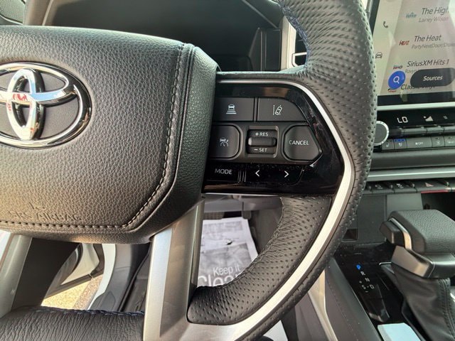 2025 Toyota Tundra Platinum - Photo 18