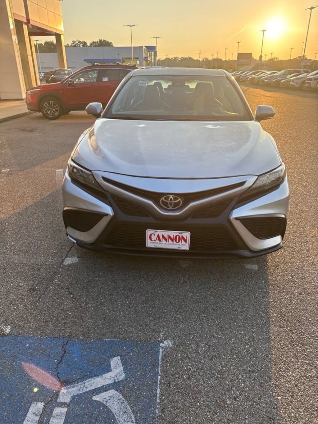 Used 2023 Toyota Camry SE SE Auto