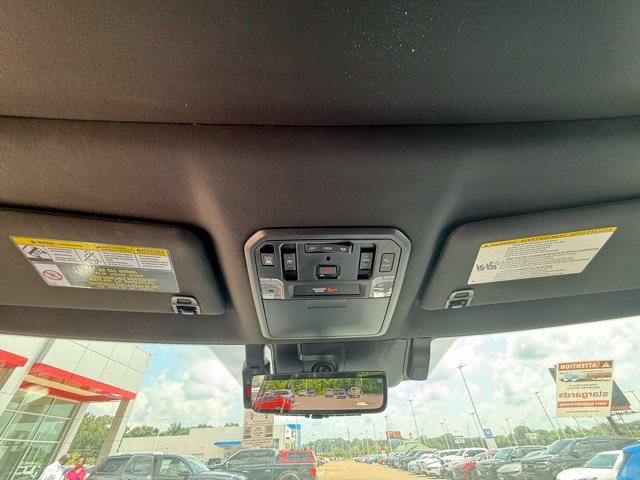2025 Toyota Tundra Platinum - Photo 27