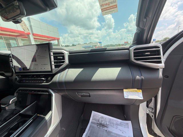 2025 Toyota Tundra Platinum - Photo 40