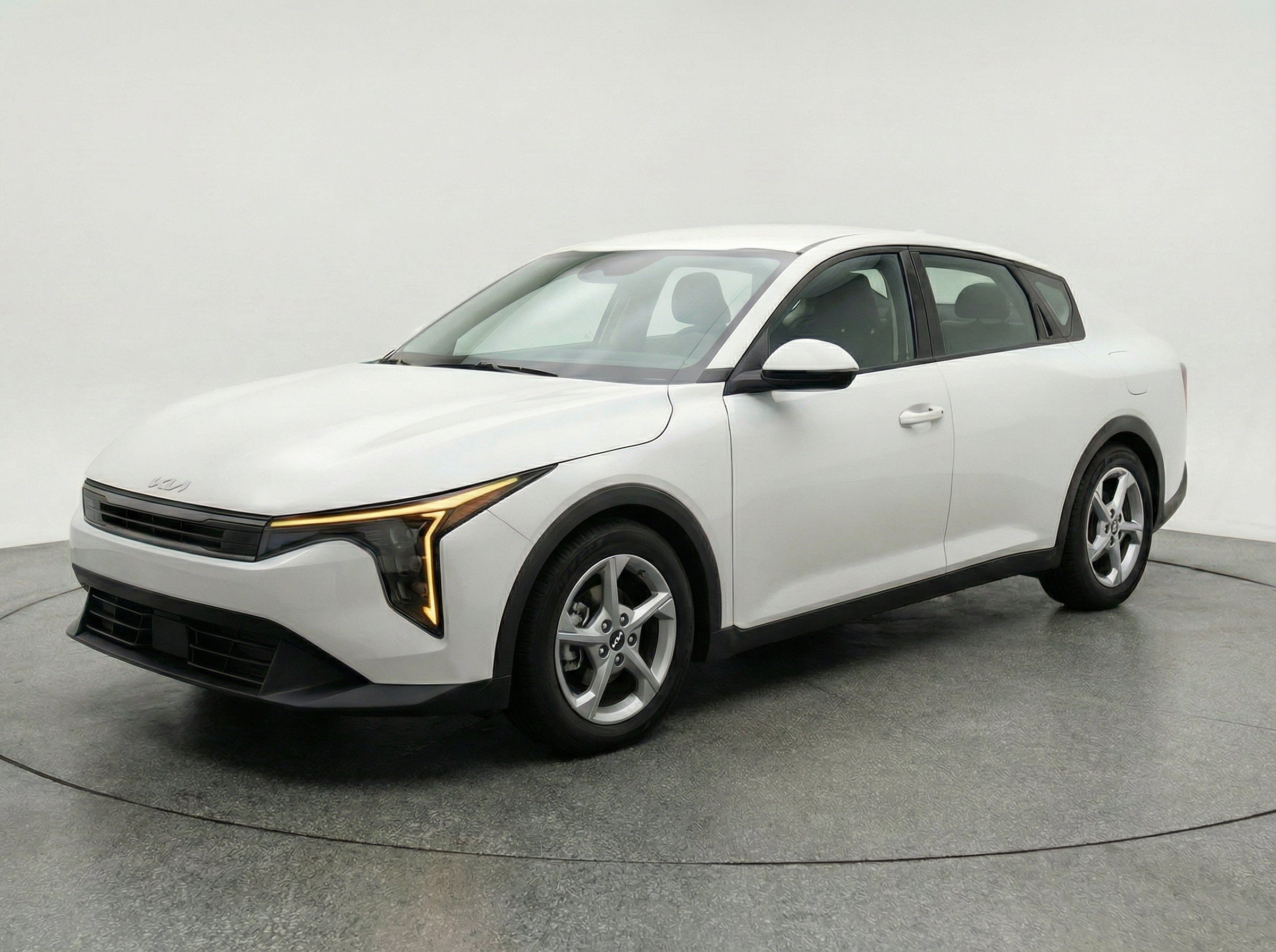 Thumbnail: 2025 Kia K4 - 3