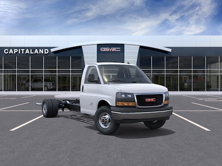 2025 GMC Savana Cutaway 3500 1WT Cutaway Van