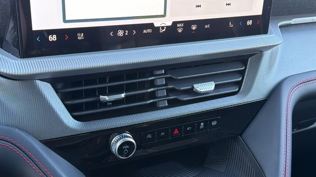 2026 Ford Explorer ST - Photo 14