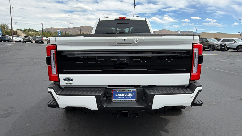 New 2026 Ford Super Duty F-350 4WD Crew 8