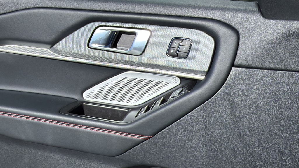 2026 Ford Explorer ST - Photo 22