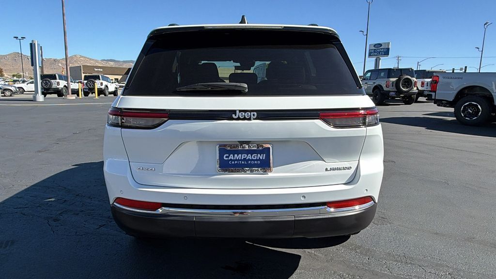 Used 2025 Jeep Grand Cherokee Laredo Sport Utility