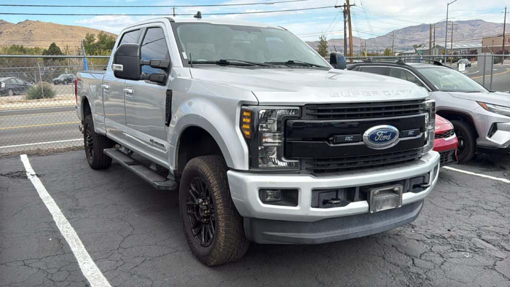 Used 2019 Ford F-250SD Lariat Crew Cab