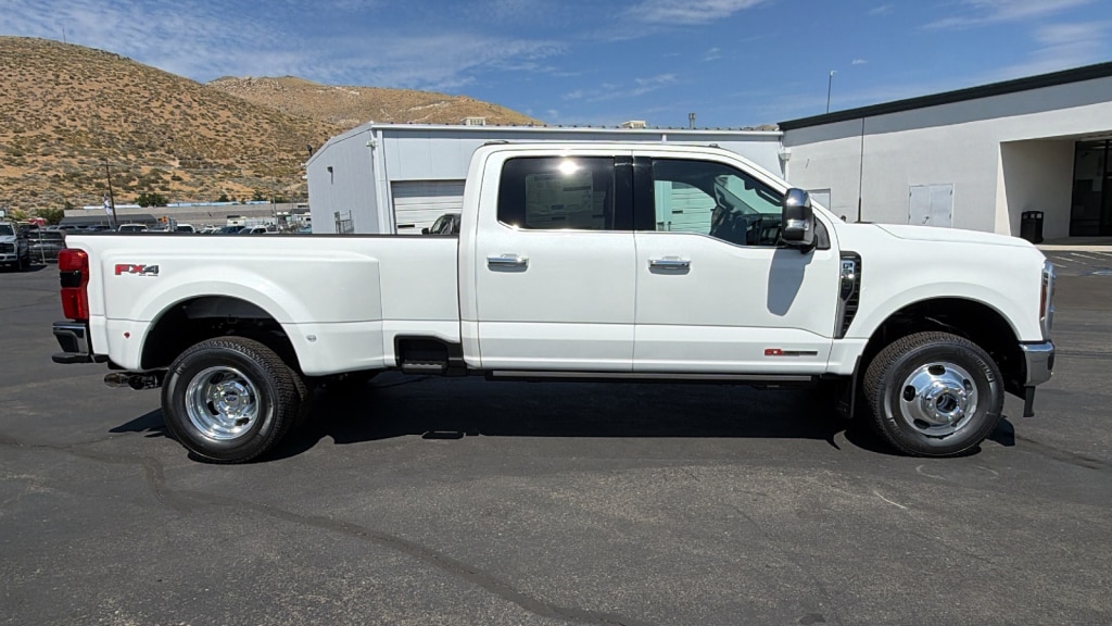 New 2026 Ford Super Duty F-350 Lariat