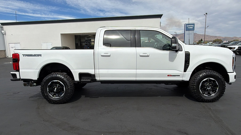 New 2027 Ford F-350SD Platinum Crew Cab