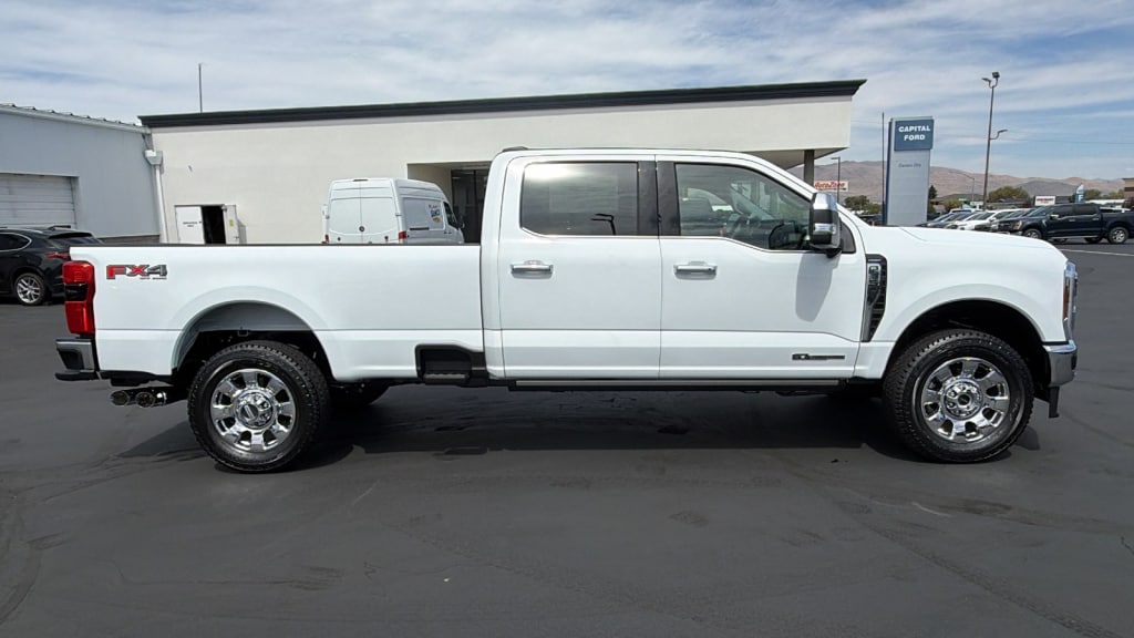 New 2026 Ford F-350SD Lariat Crew Cab