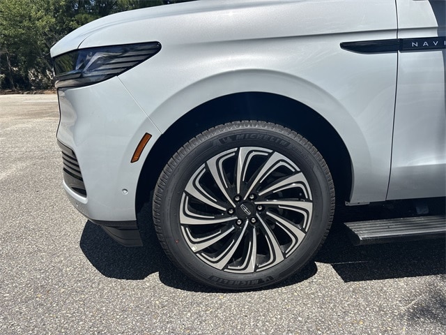 2025 Lincoln Navigator Black Label L - Photo 10