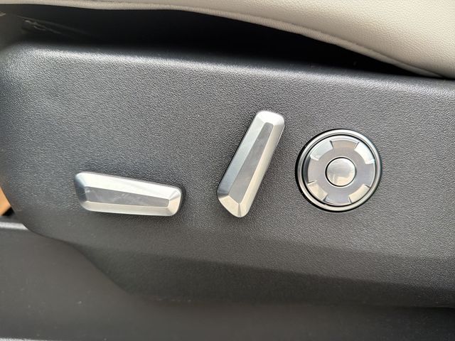 2025 Lincoln Navigator Reserve - Photo 12
