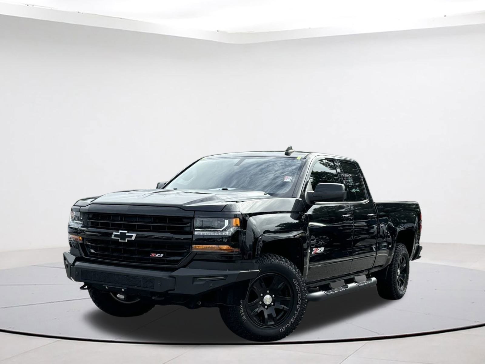 Used 2017 Chevrolet Silverado 1500 LT 4WD Double Cab 143.5 LT w/2LT