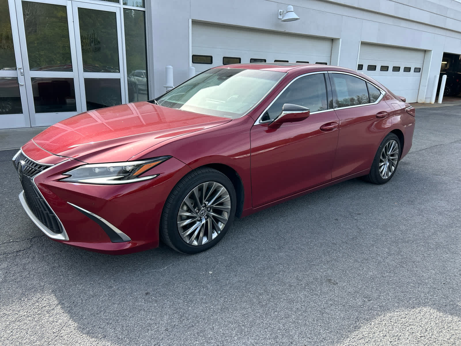2024 Lexus ES Hybrid