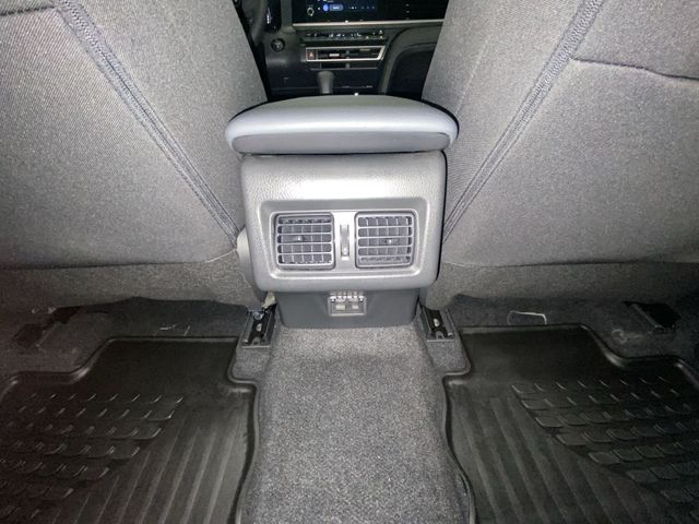 2025 Toyota Camry LE - Photo 28