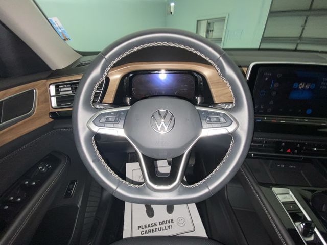 2024 Volkswagen Atlas SE w/Tech - Photo 13