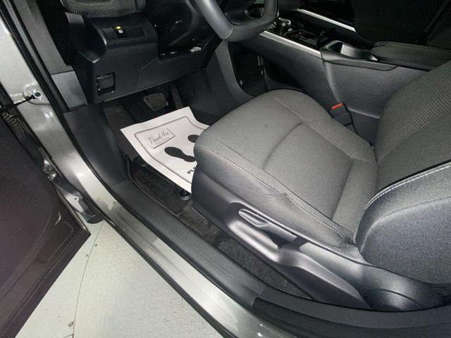 2025 Subaru Solterra Premium - Photo 12