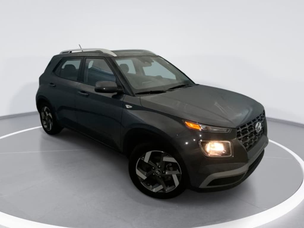 Used 2024 Hyundai Venue SEL SUV