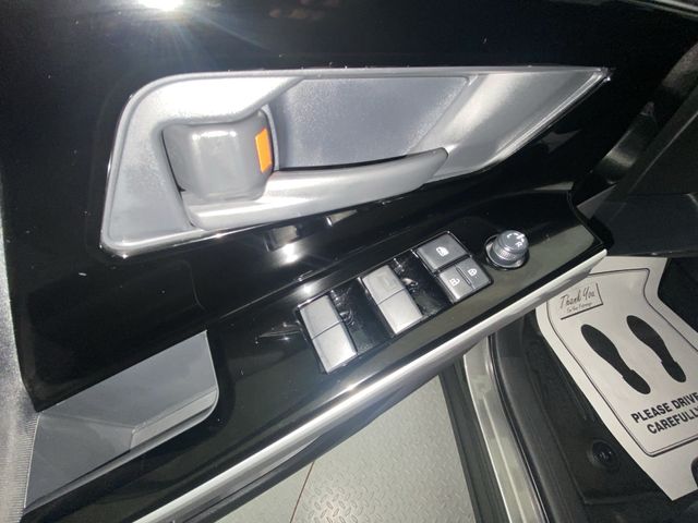 2025 Subaru Solterra Premium - Photo 13