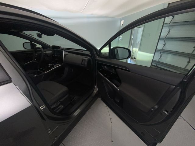 2025 Subaru Solterra Premium - Photo 24