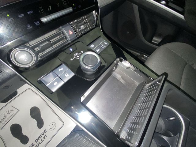 2025 Subaru Solterra Premium - Photo 20