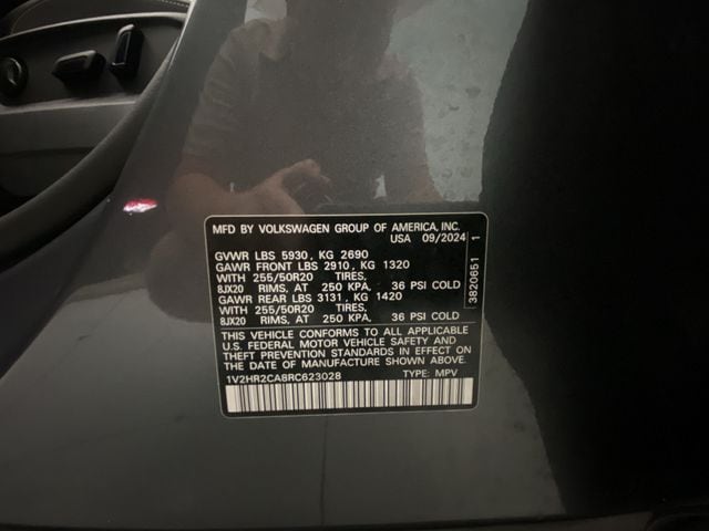 2024 Volkswagen Atlas SE w/Tech - Photo 25