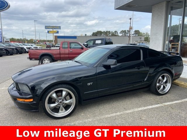 Used 2007 Ford Mustang GT Premium with VIN 1ZVHT82H775333852 for sale in Jacksonville, NC