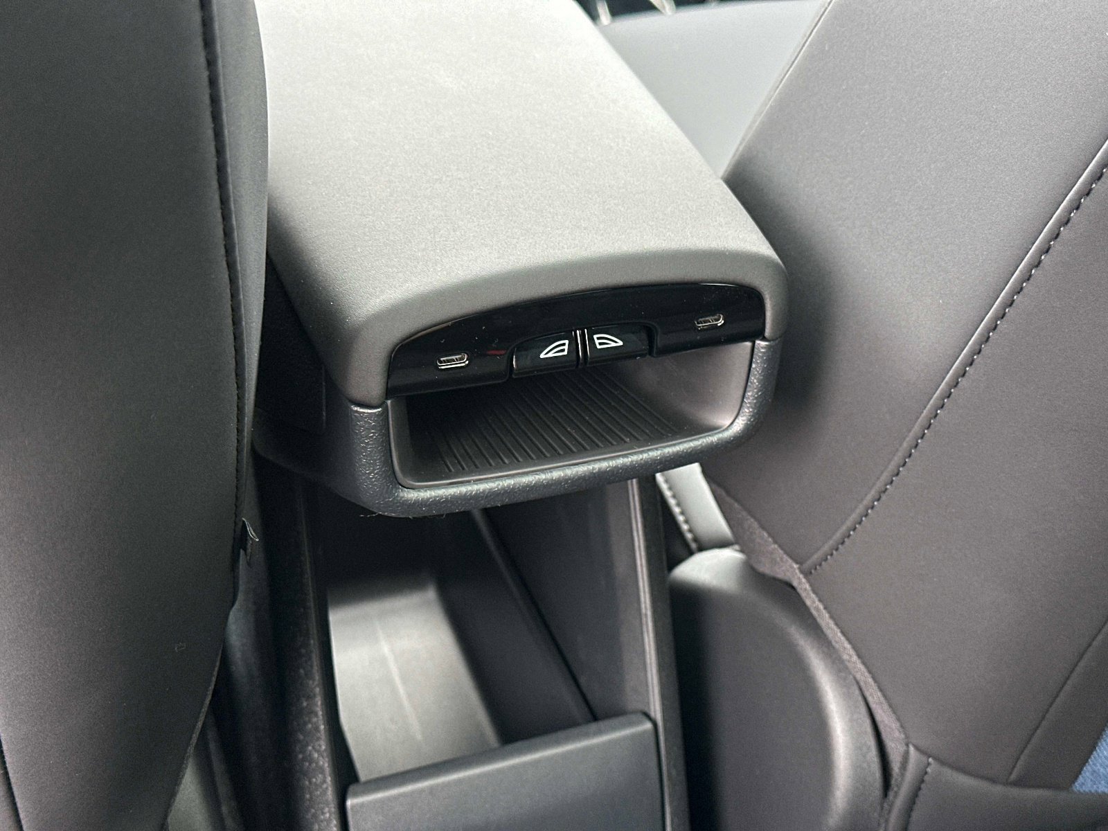 2026 Volvo EX30 Plus - Photo 12
