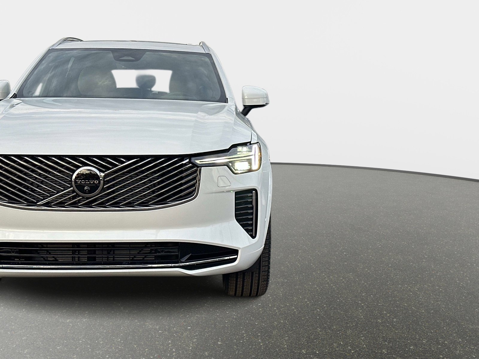 2026 Volvo XC90 Plus - Photo 9