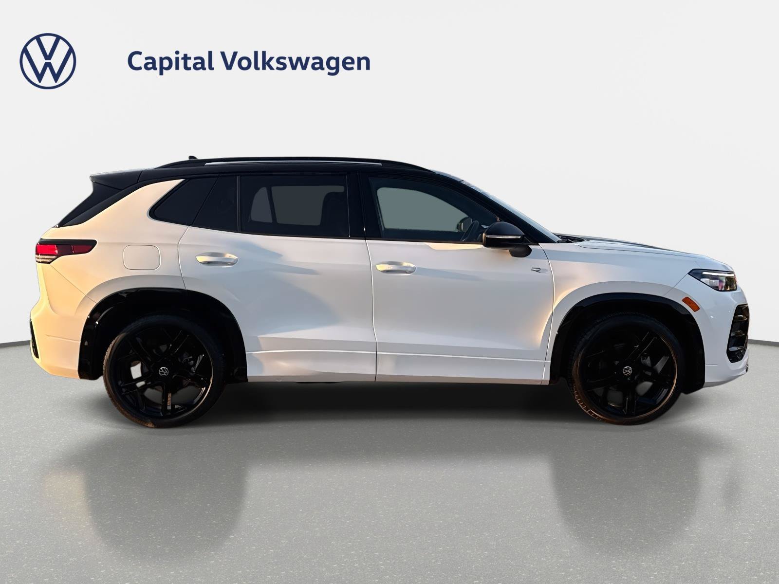 Used 2026 Volkswagen Tiguan SE R-Line Black SUV