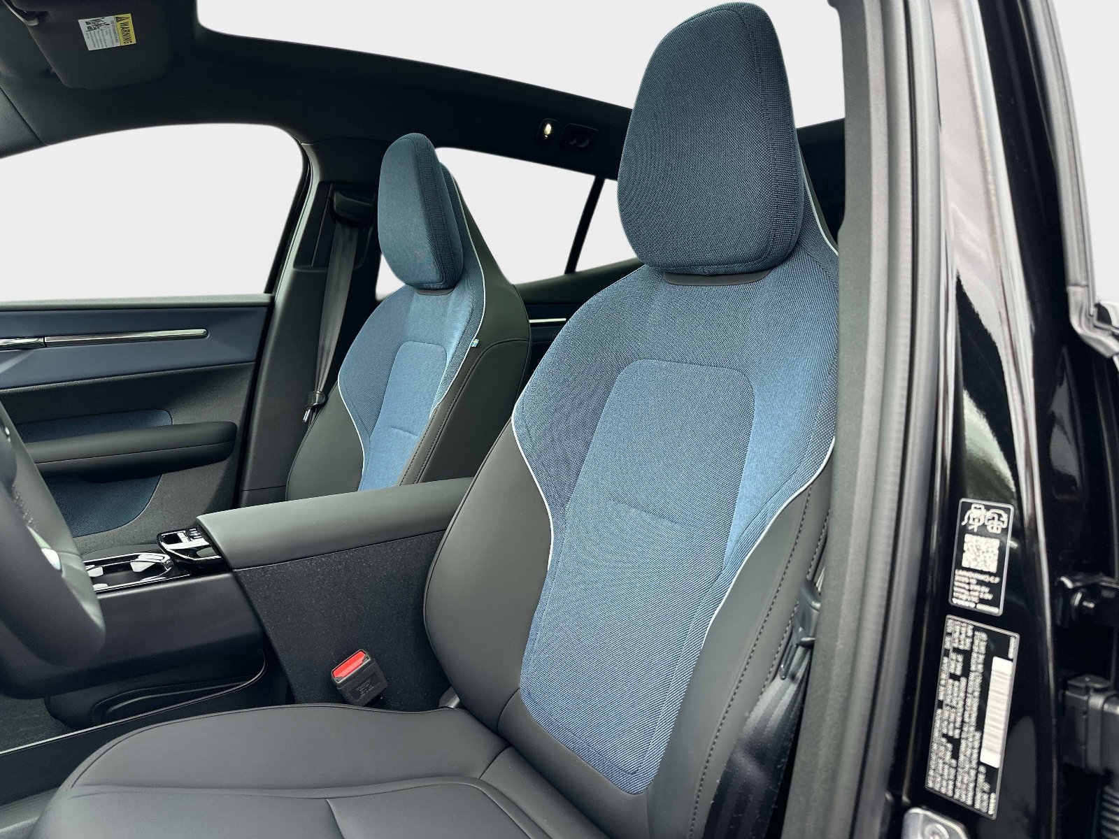 2026 Volvo EX30 Plus - Photo 17