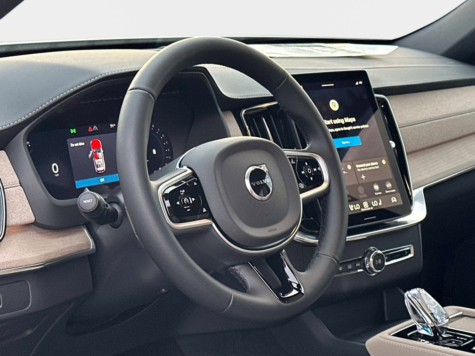 2026 Volvo XC90 Plus - Photo 28